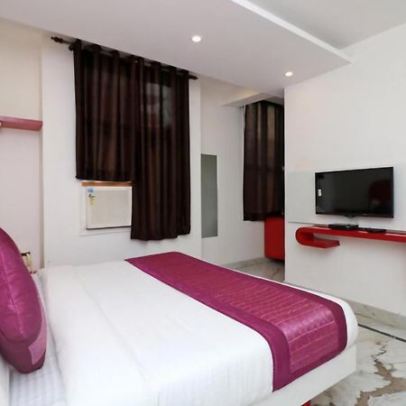 Hotel Leo Continental New Delhi Eksteriør billede