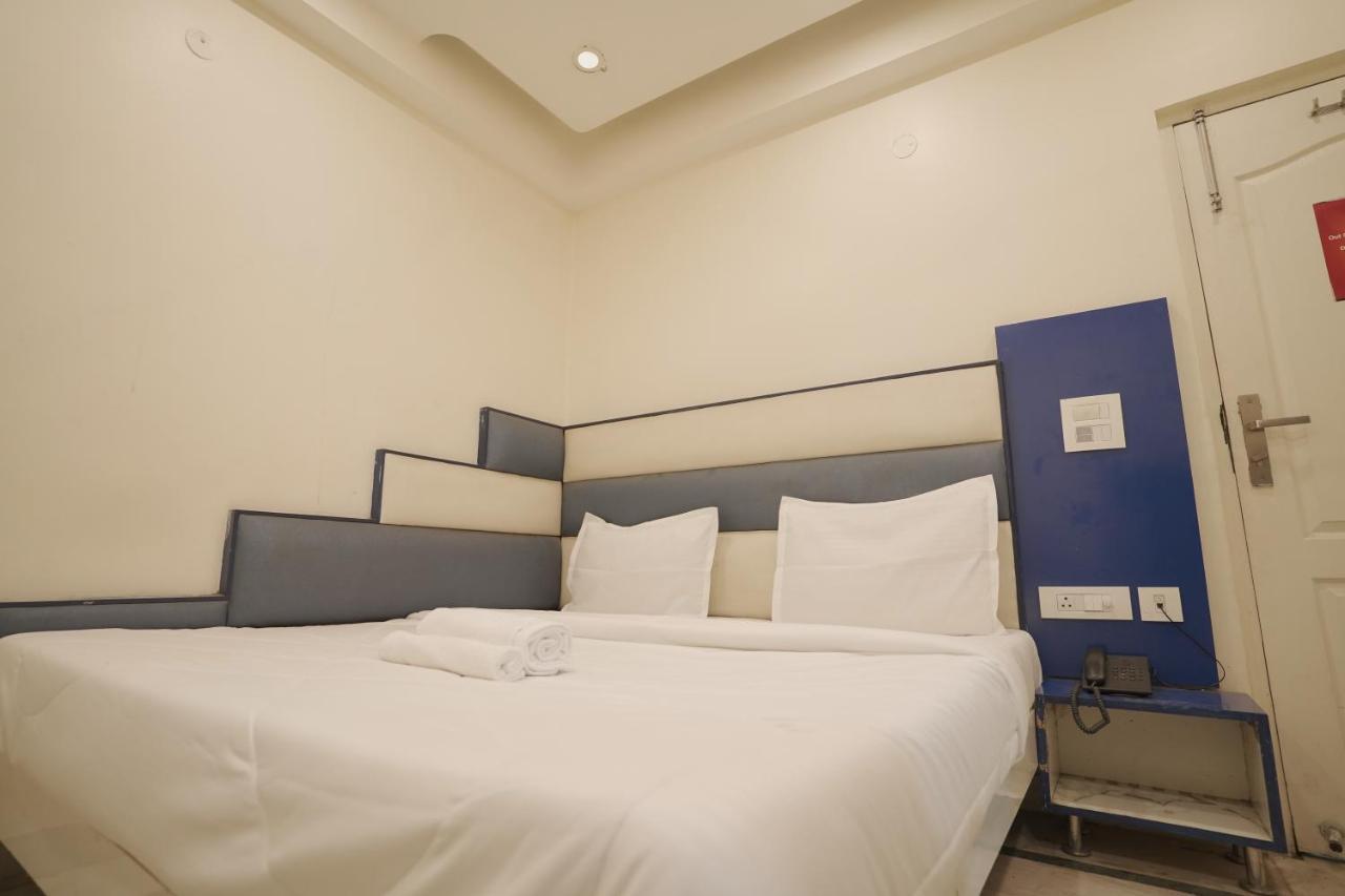 Hotel Leo Continental New Delhi Eksteriør billede