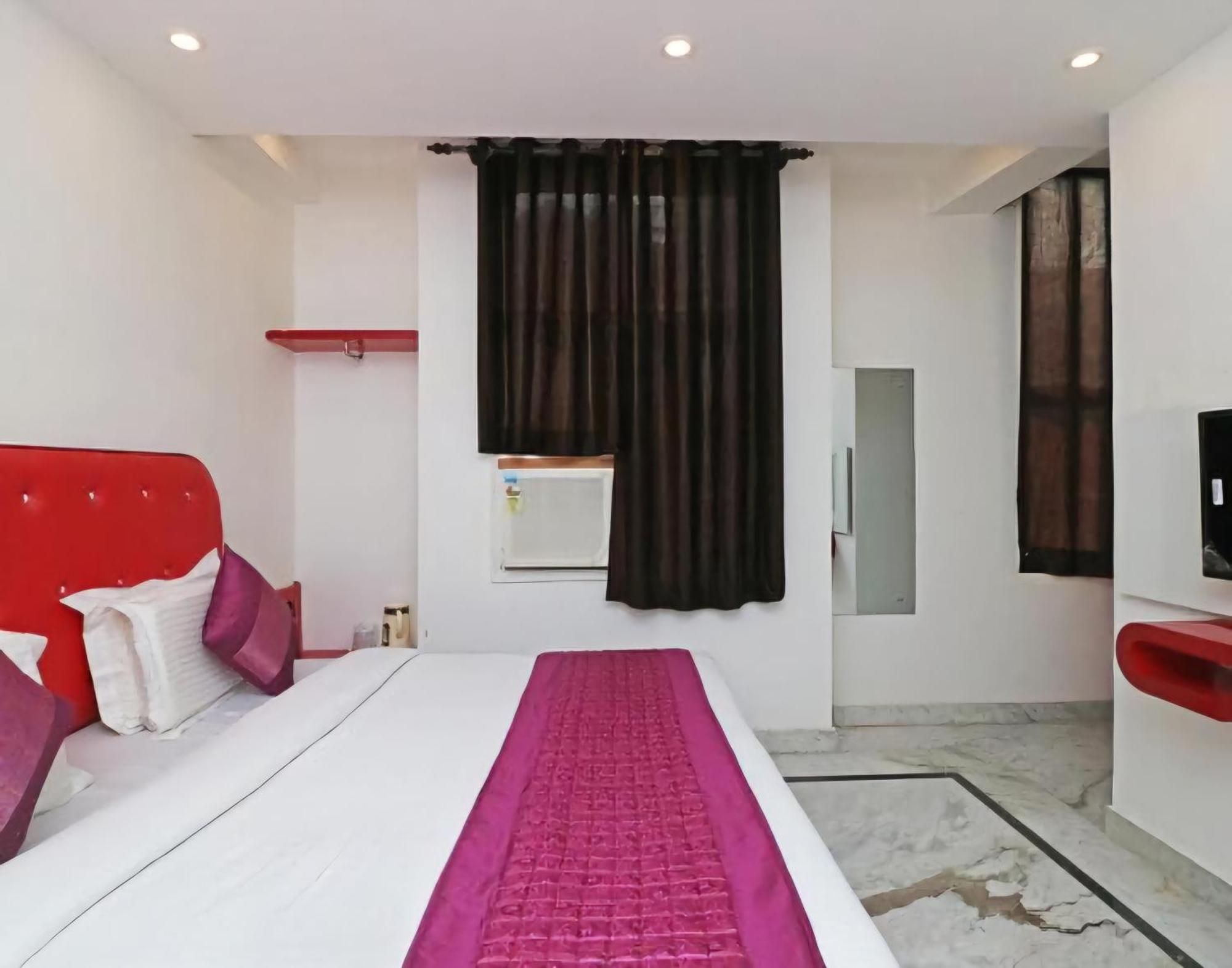 Hotel Leo Continental New Delhi Eksteriør billede
