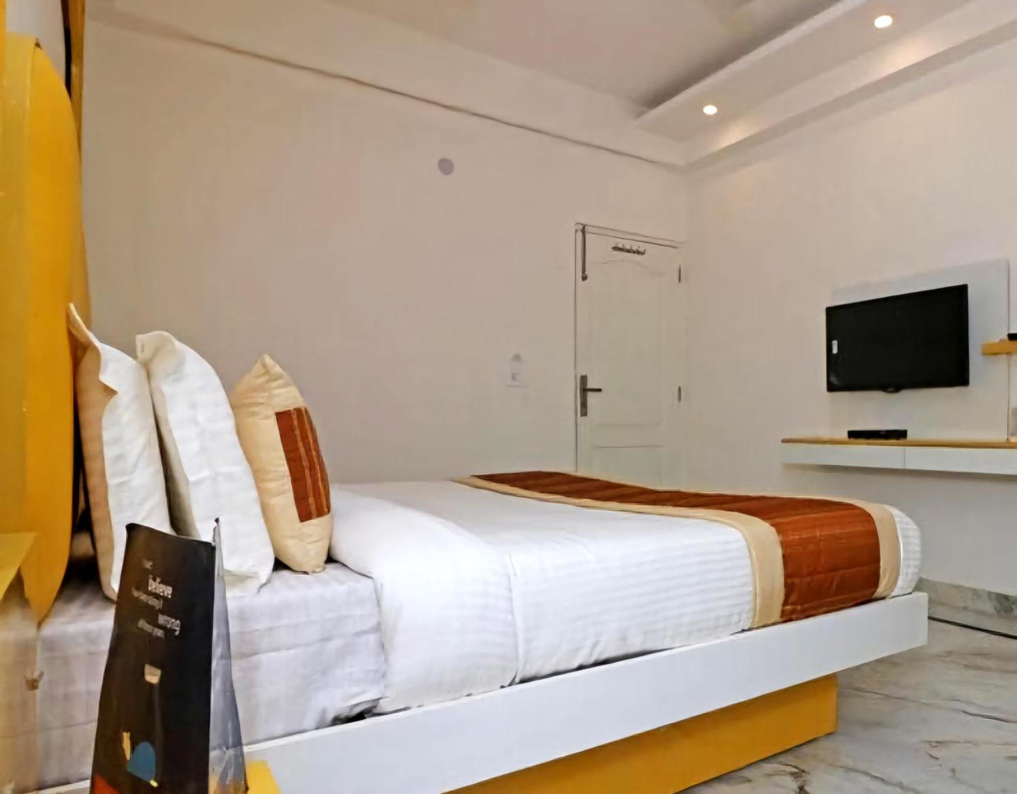 Hotel Leo Continental New Delhi Eksteriør billede