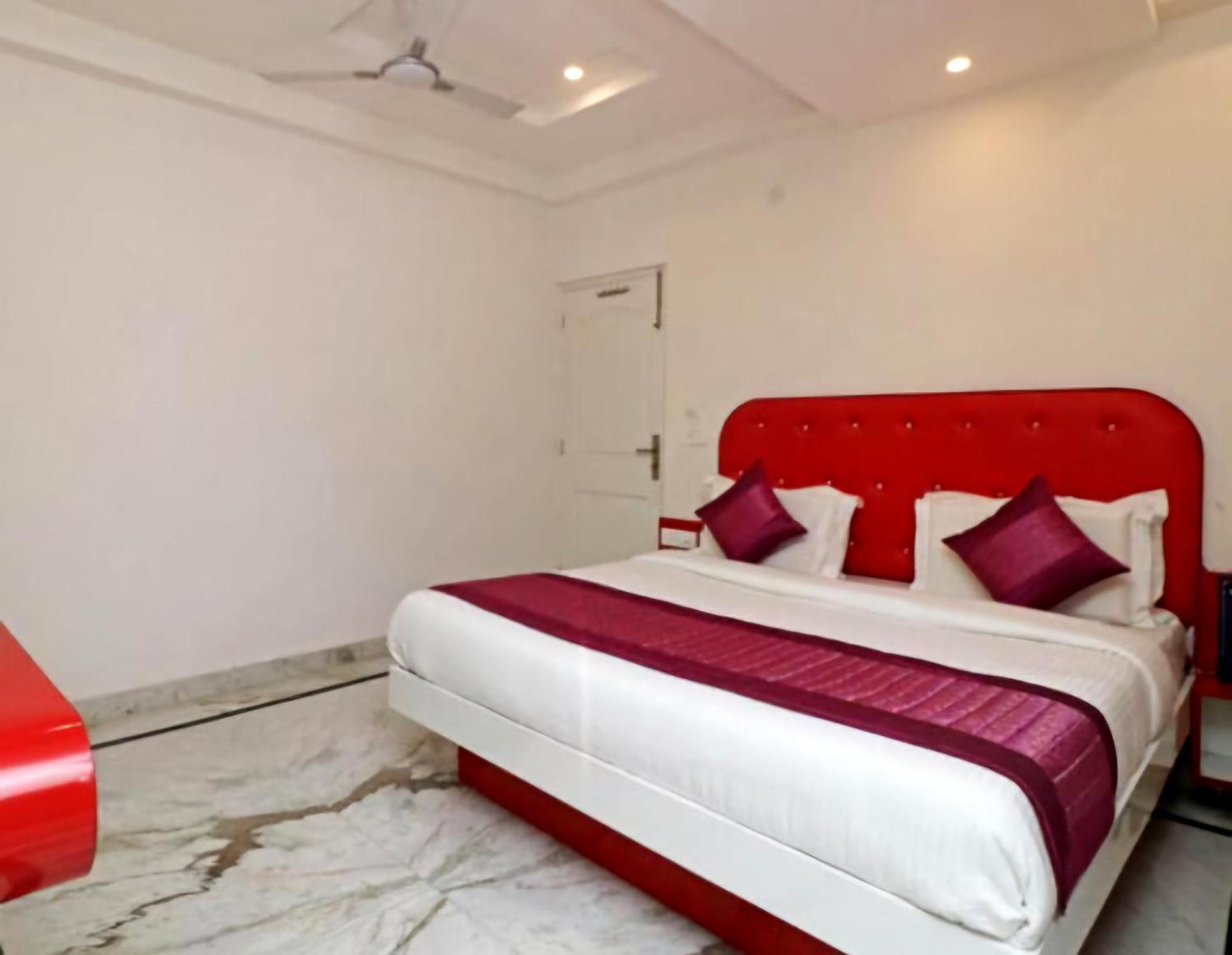 Hotel Leo Continental New Delhi Eksteriør billede
