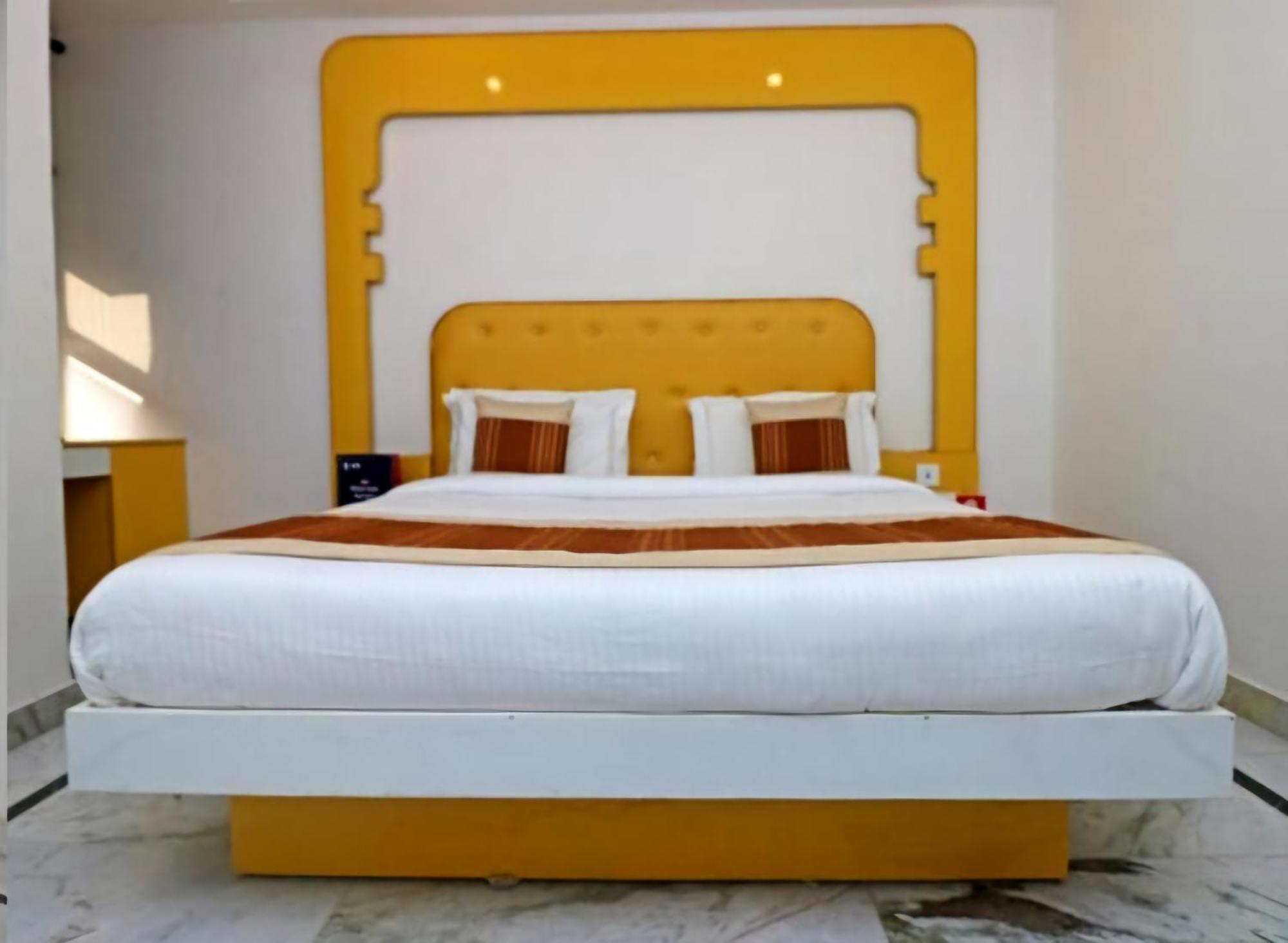 Hotel Leo Continental New Delhi Eksteriør billede