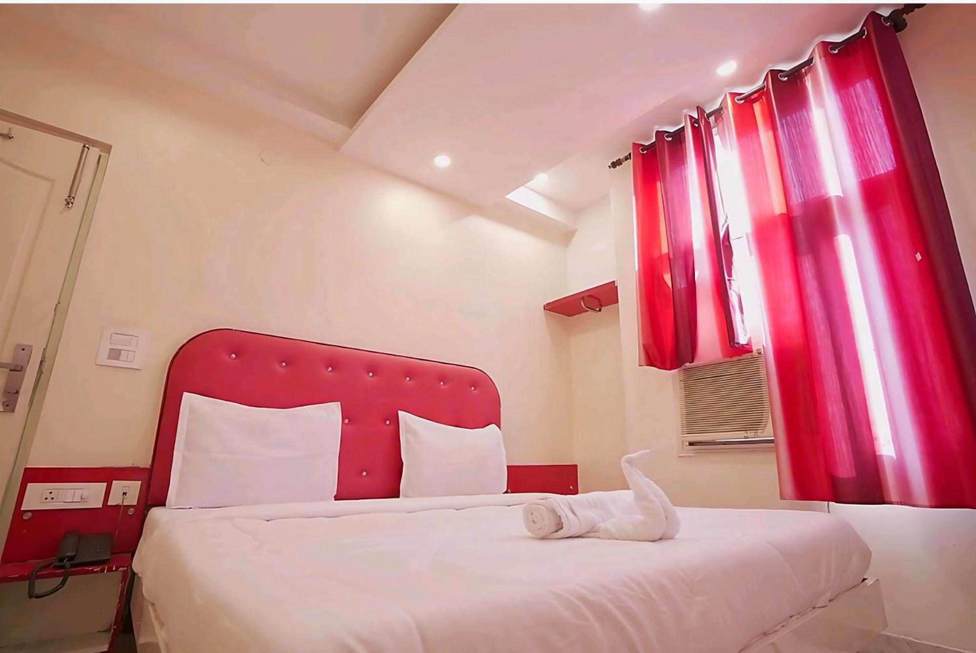 Hotel Leo Continental New Delhi Eksteriør billede