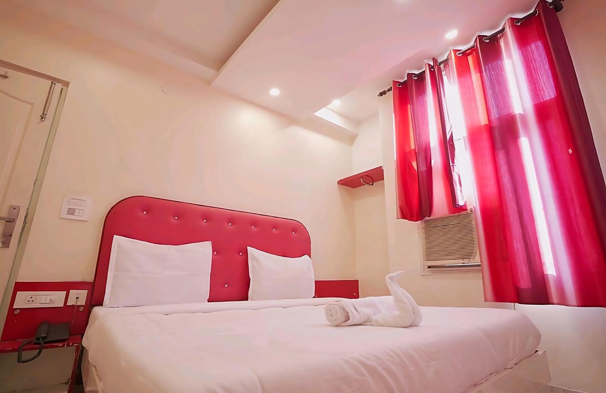 Hotel Leo Continental New Delhi Eksteriør billede