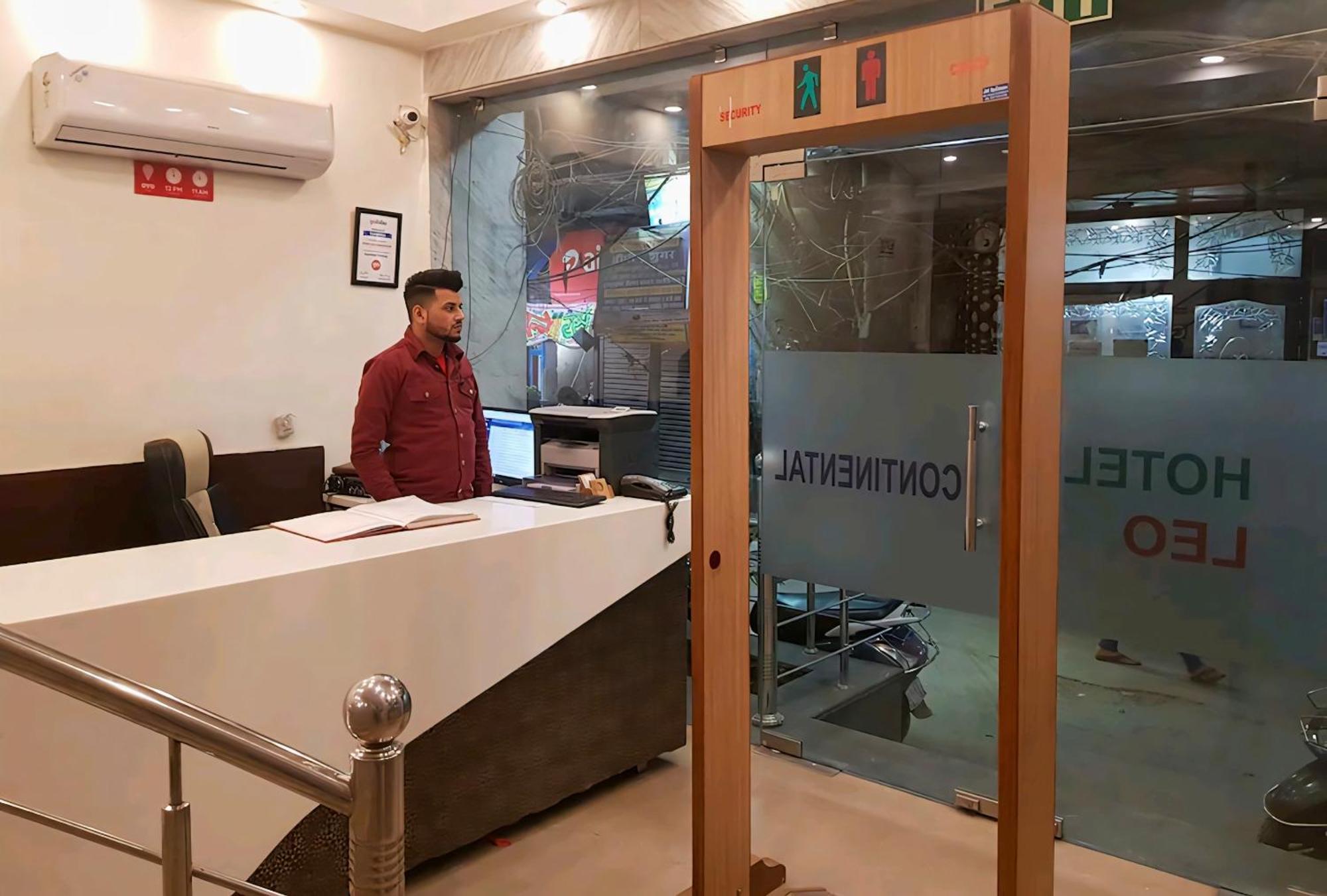 Hotel Leo Continental New Delhi Eksteriør billede
