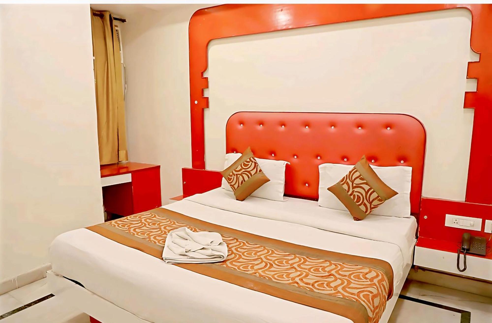 Hotel Leo Continental New Delhi Eksteriør billede