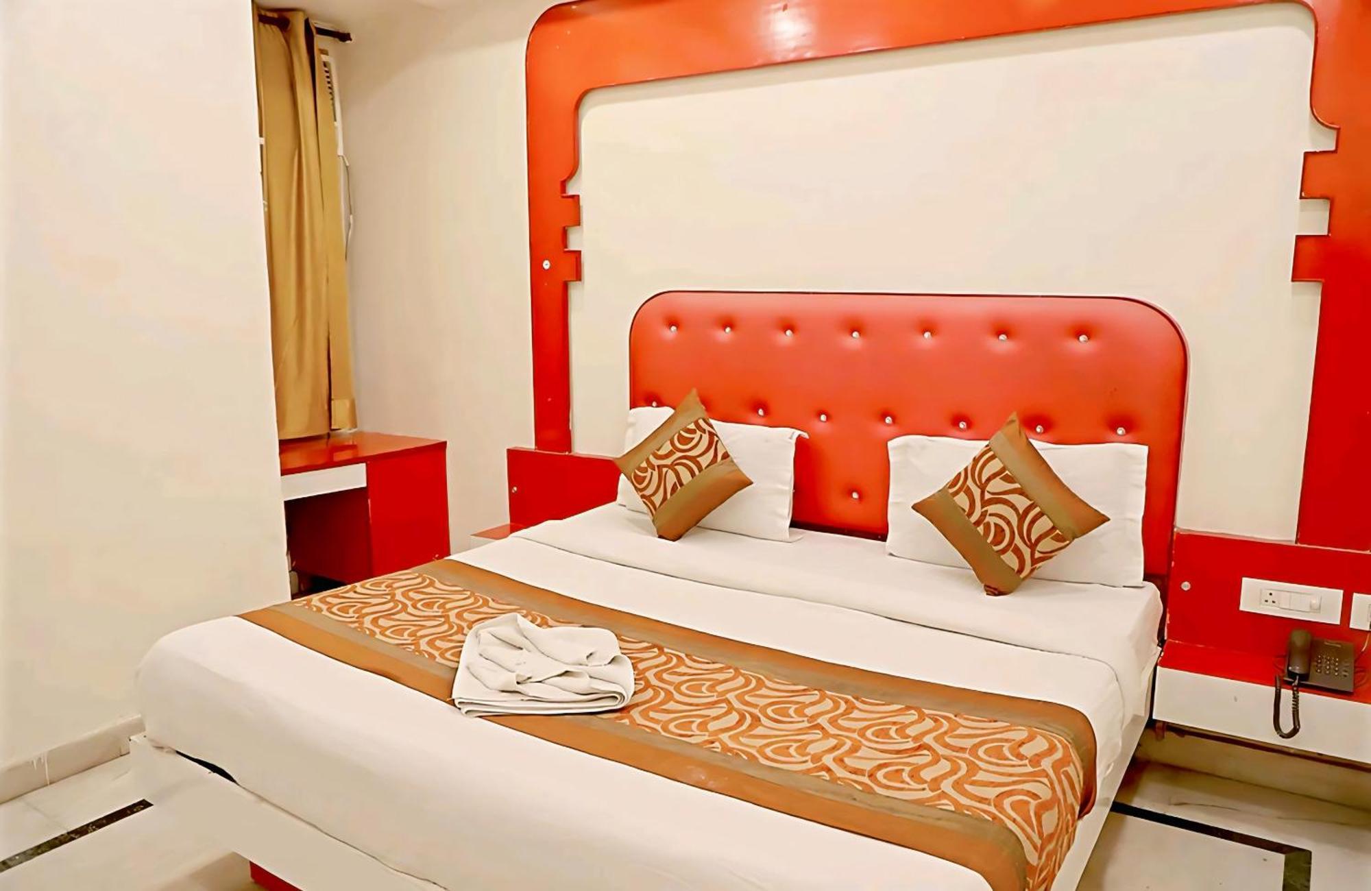 Hotel Leo Continental New Delhi Eksteriør billede