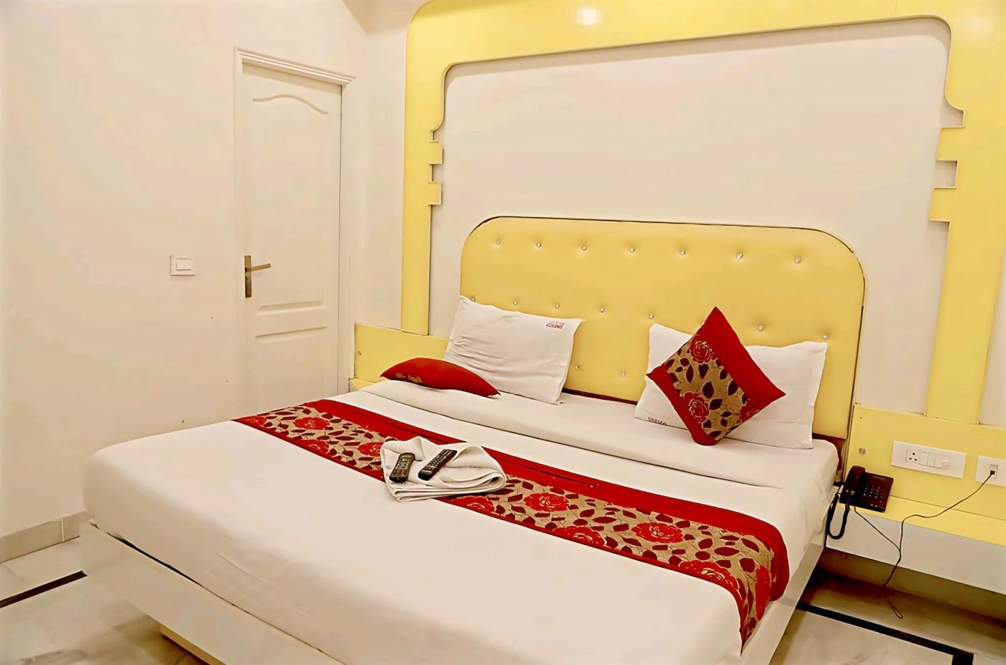 Hotel Leo Continental New Delhi Eksteriør billede